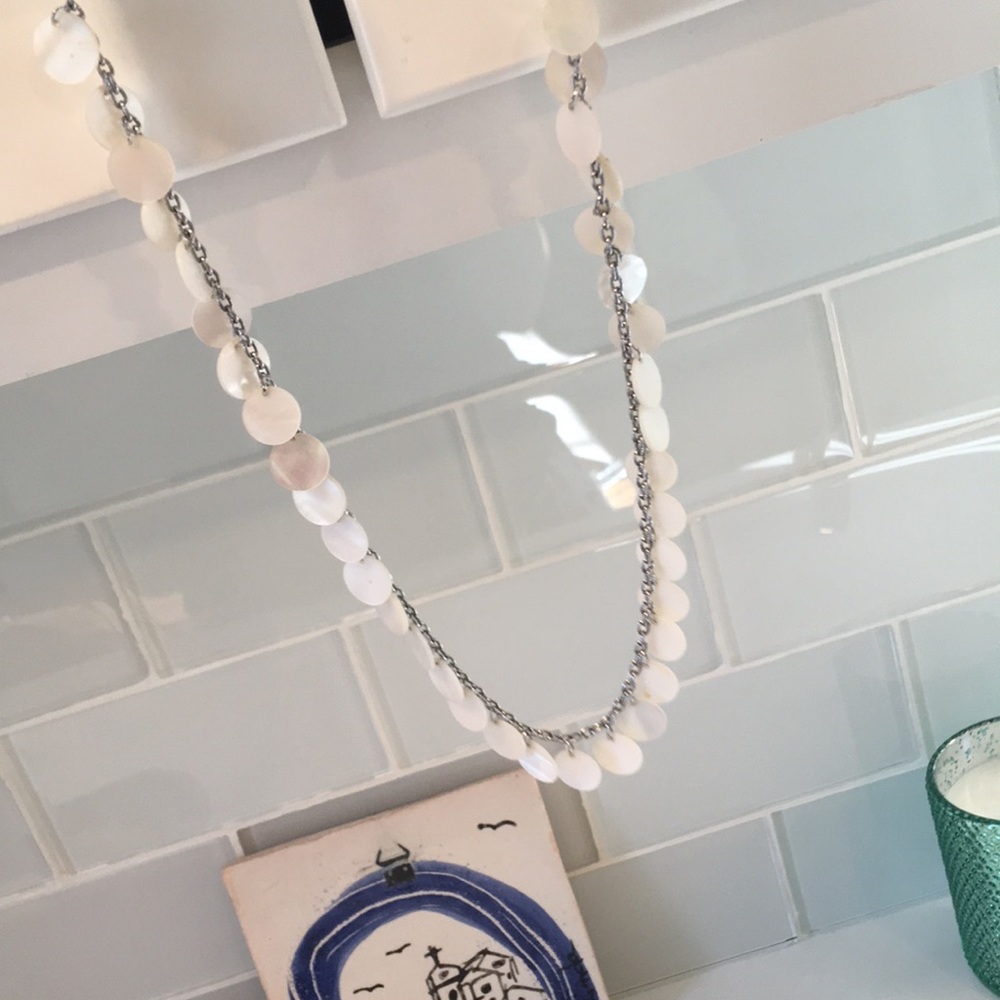White Shell necklace - Picture 4 of 4